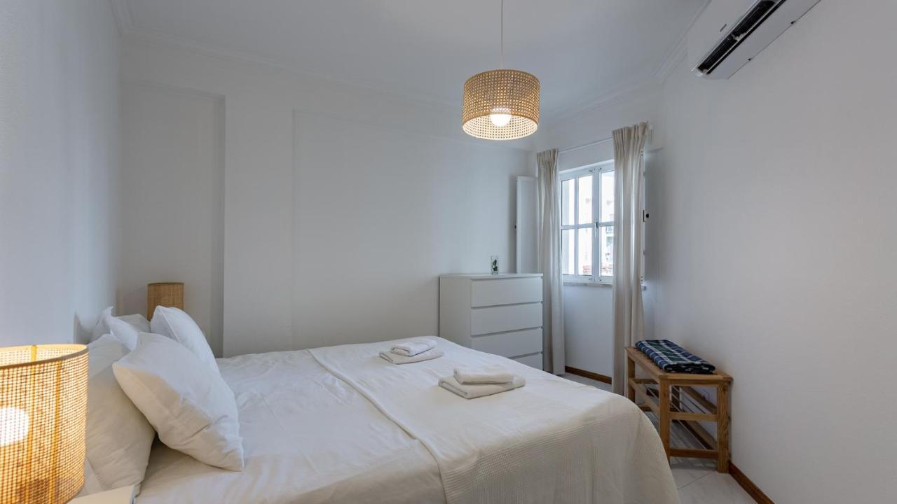 Bright 1Bdr Apartment W/Balcony By Lovelystay Vila Real de Santo António المظهر الخارجي الصورة